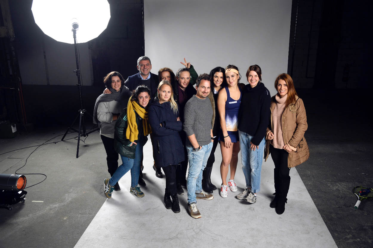 Cornercard - behind the scenes - ID13901_00.jpg?v=1566310417