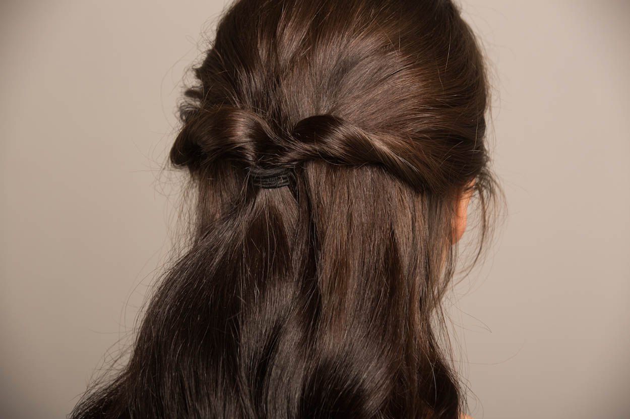 einfache lockere Hochsteckfrisur - ID13930_02.jpg?v=1566310418