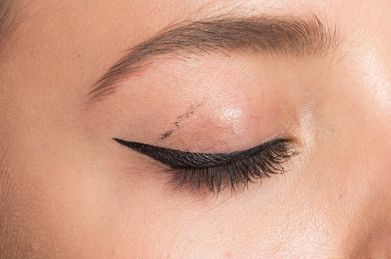 SOS Tipp bei verschmierter Mascara oder Eyeliner - ID14013_00.jpg?v=1566310421