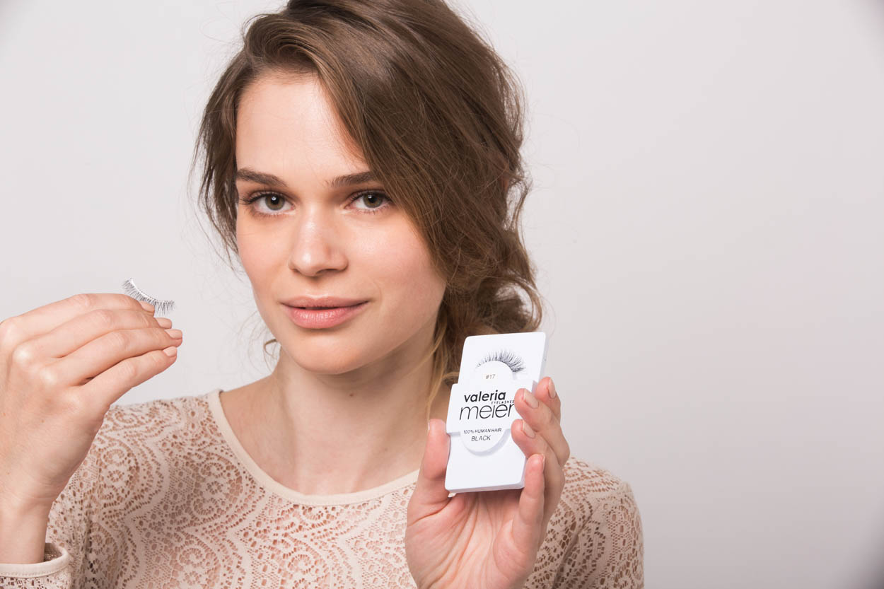 Wimpern kleben von unten - ID14163_00.jpg?v=1566310426