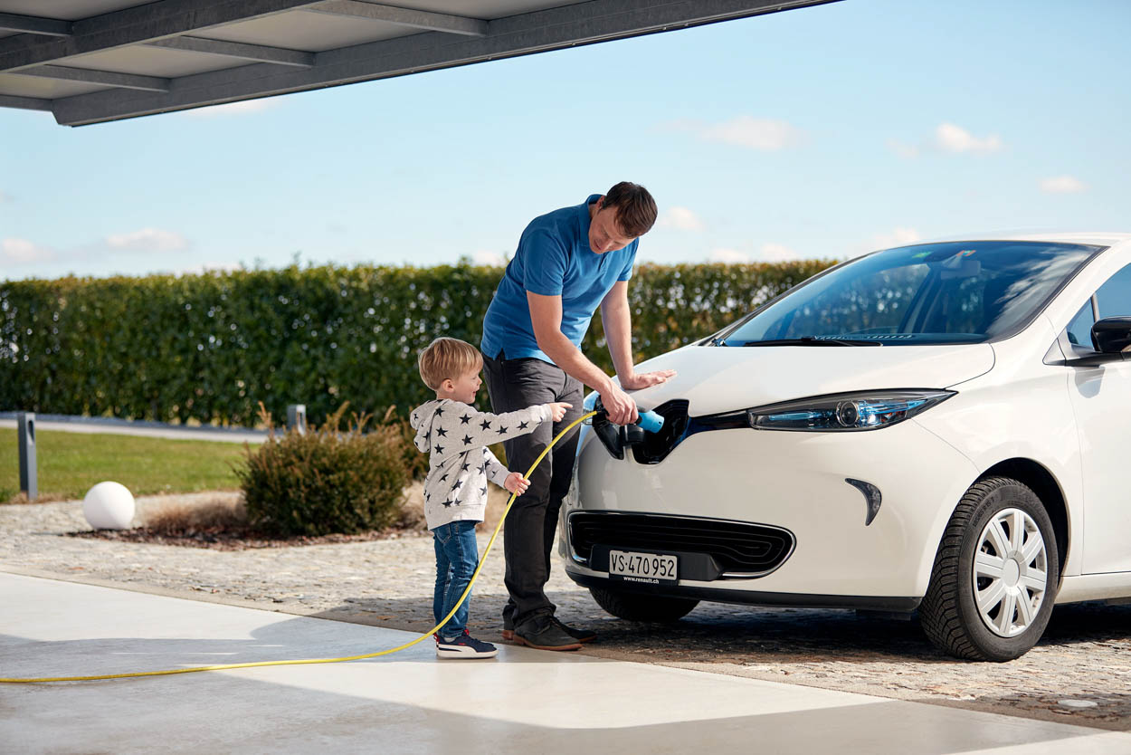 Eva Grün Shooting mit Mimmi - ID14211_04.jpg?v=1566310427