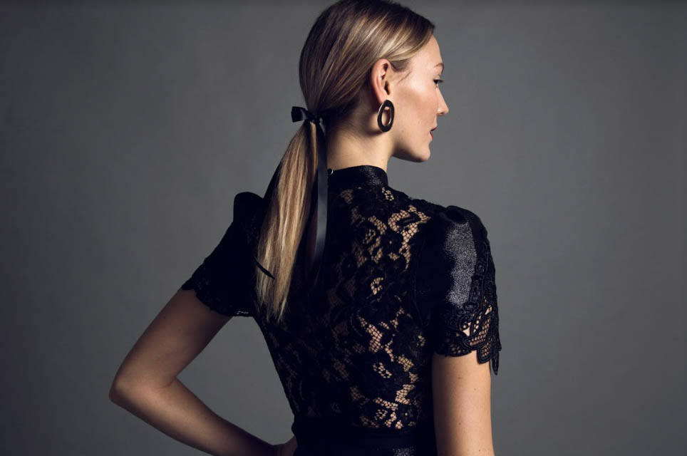 SMOKING VERSUS “DAS KLEINE SCHWARZE” - ID14383_01.jpg?v=1566310431