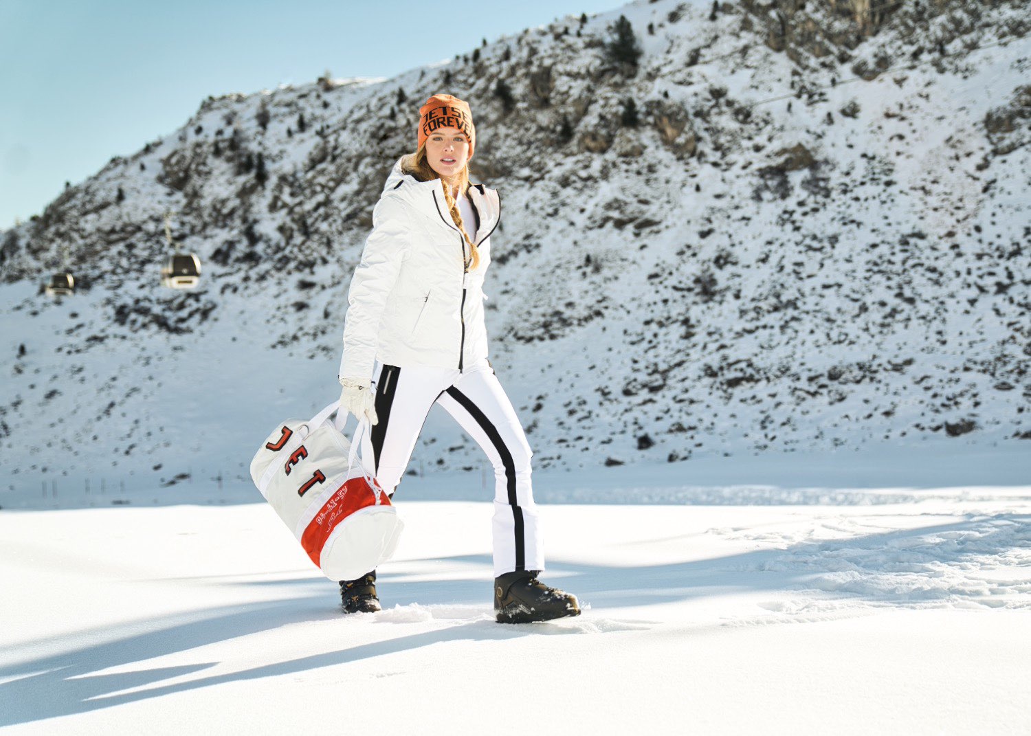 JETSET - the new work of Fabienne - jetset---die-neue-arbeit-von-fabienne--ID14649-01.jpeg?v=1610530380