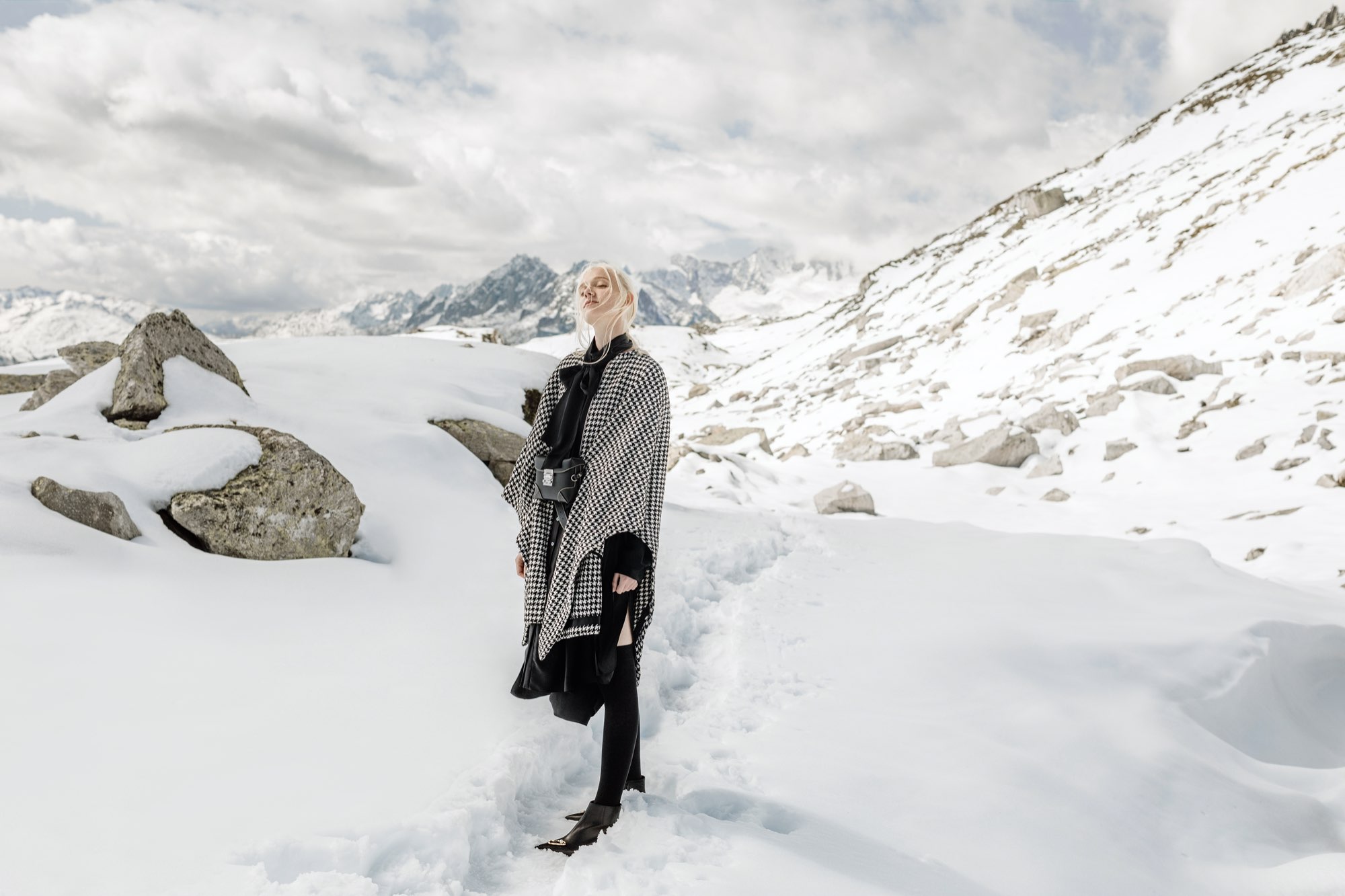 Neue Arbeit von Julia für FACES Magazine - neue-arbeit-von-julia-f--r-faces-magazine-ID14513-4.jpeg?v=1574088946