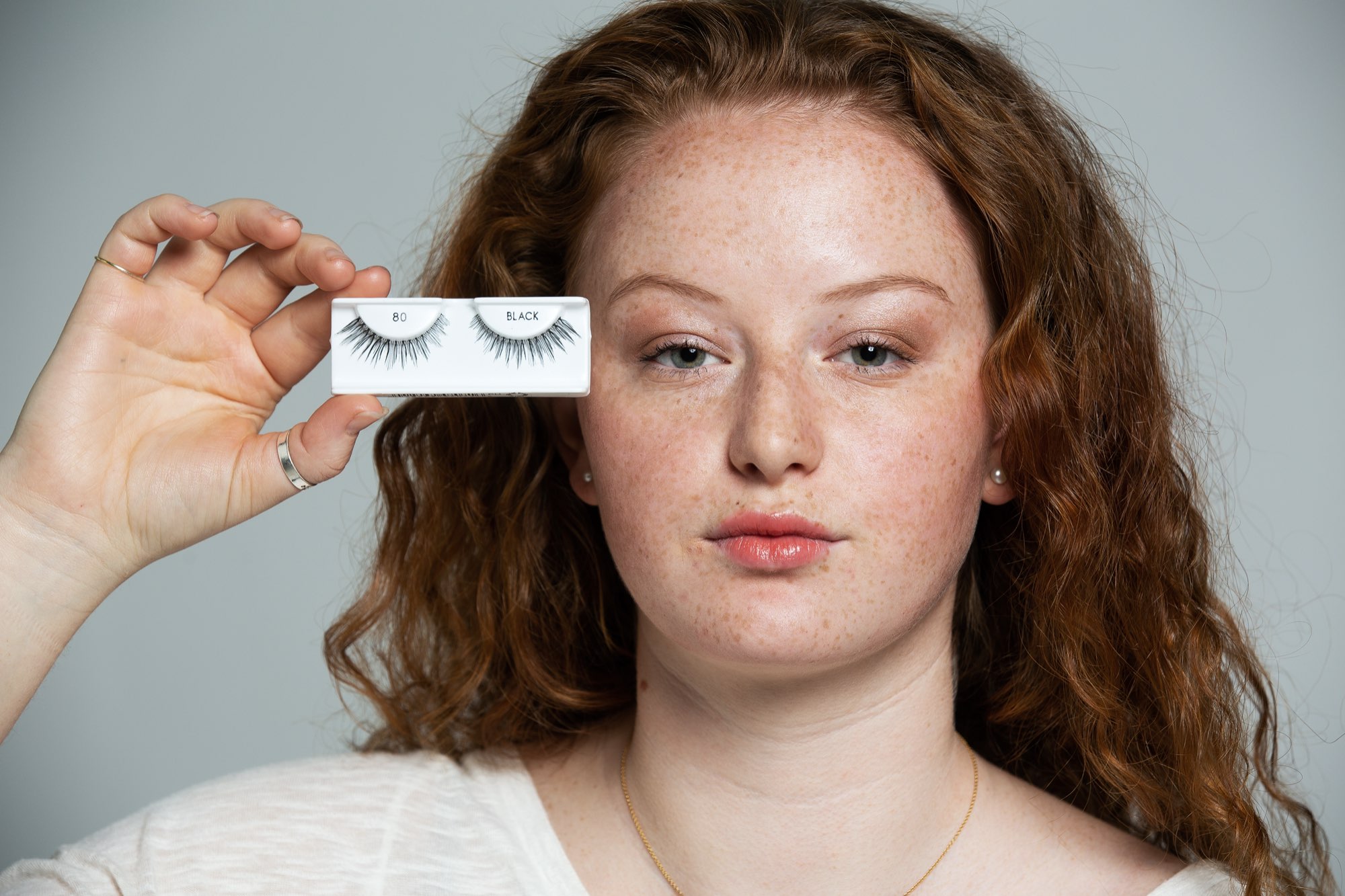 Wie klebe ich Fake Lashes - wie-klebe-ich-fake-lashes-ID14534-2.jpeg?v=1584459764